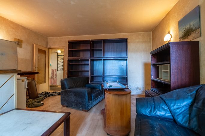 Immobilienfoto einer Entrümpelung Foto einer Entrümpelung im Rahmen von einem Renovierungsprojekt eines Bauunternehmens